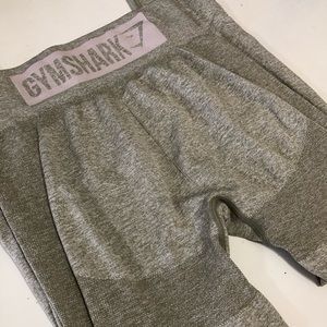 NWOT Gymshark Khaki/gray legging and bra set.